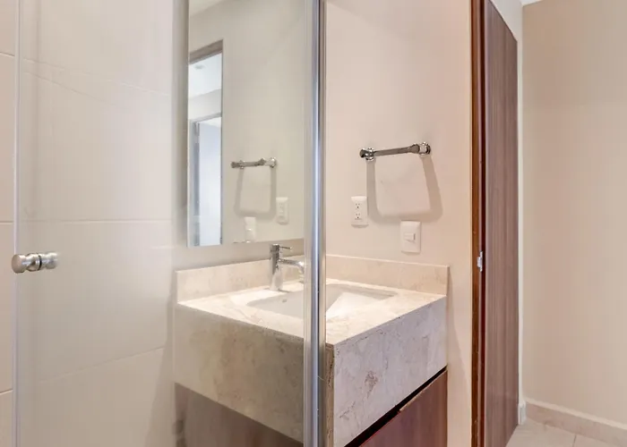 Begrand Alto Polanco Pool Gym Jacuzzi &